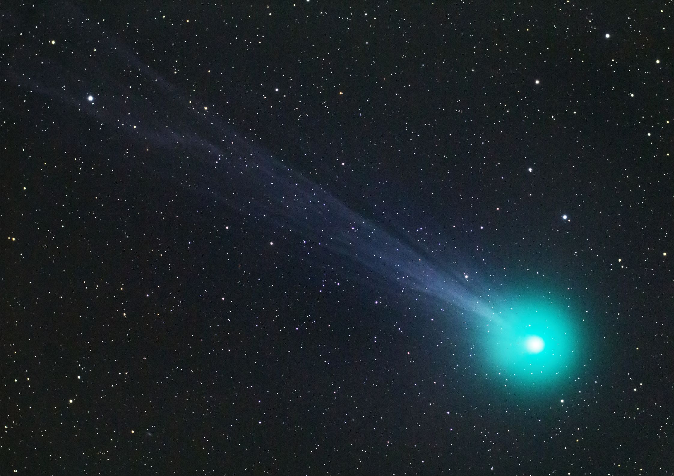 2月1日今日は肉眼で見える緑色の彗星が接近！！！page-visual 2月1日今日は肉眼で見える緑色の彗星が接近！！！ビジュアル